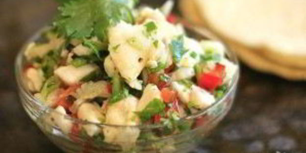 севиче из рыбы, креветки и гребешков