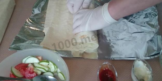 домашняя шаурма в лаваше с курицей