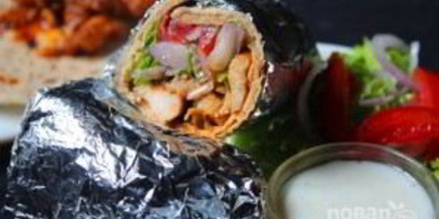 шаурма по-домашнему с курицей