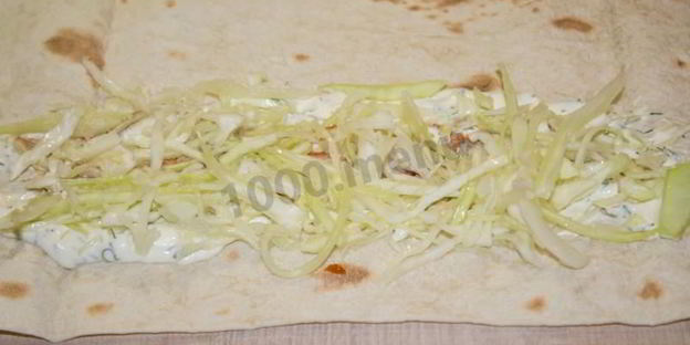 шаверма в лаваше с курицей