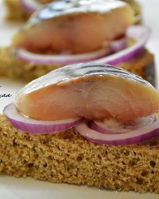 Скумбрия маринованная