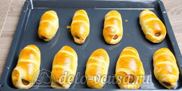 сосиски в дрожжевом тесте