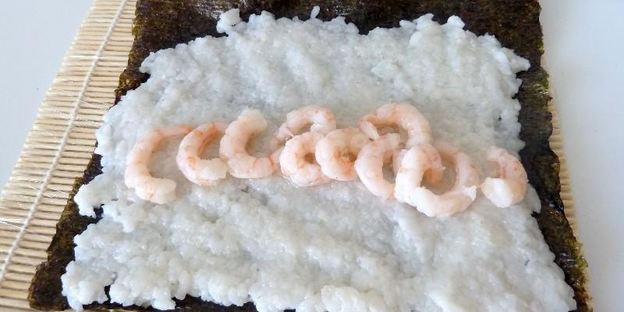 домашние суши с креветками