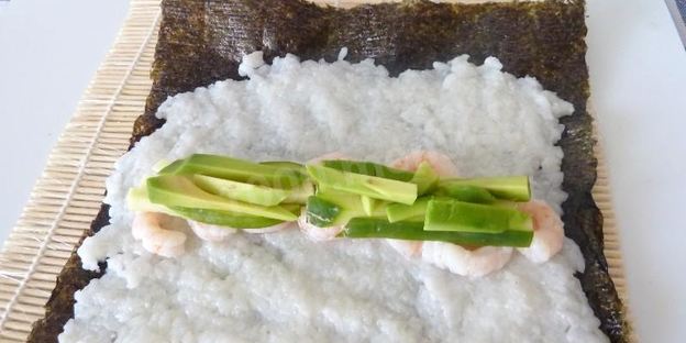 домашние суши с креветками
