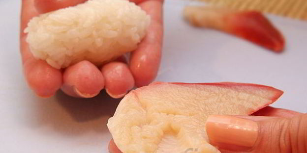 нигири-суши с хоккигаем