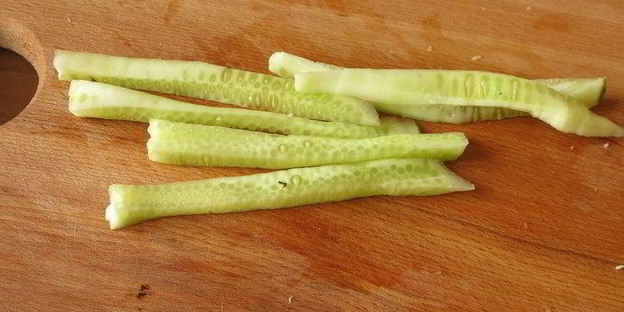 радужные суши с крабовыми палочками