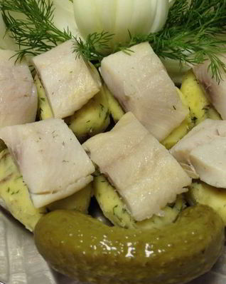 Суши из селедки и картофеля