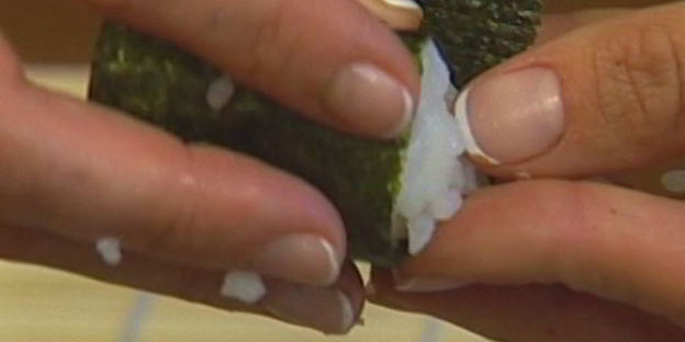 суши-лодочки с икрой