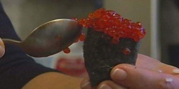 суши-лодочки с икрой