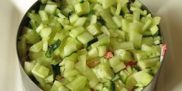 суши мини-торт с крабовыми палочками