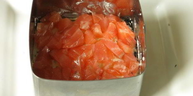 суши мини-торт с крабовыми палочками