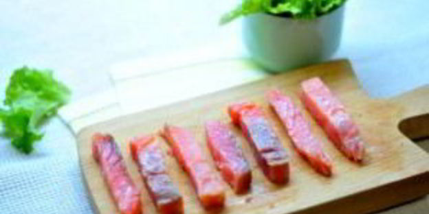 суши с семгой и огурцом