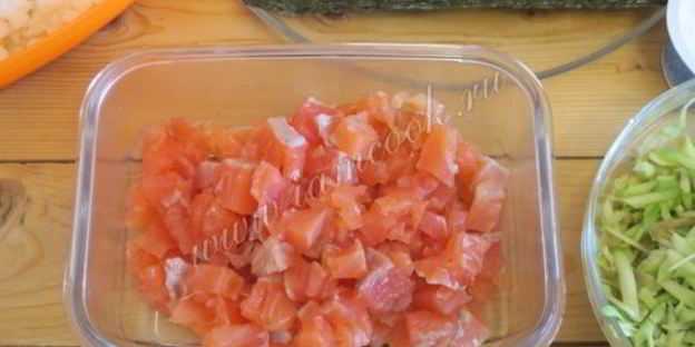 суши торт закусочный