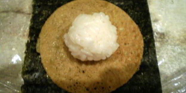 темари-суши с нори и японским омлетом