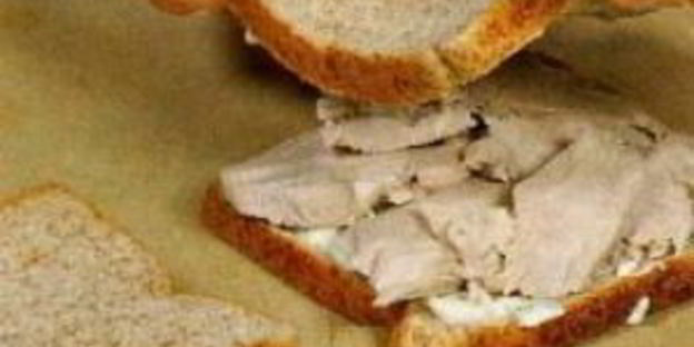 куриный сэндвич с кресс-салатом