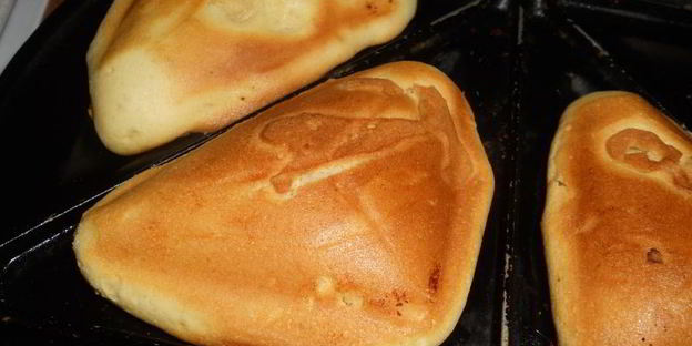 сладкие коржики к чаю в сэндвичнице