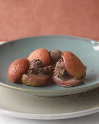 Сэндвич из персиков с мороженым