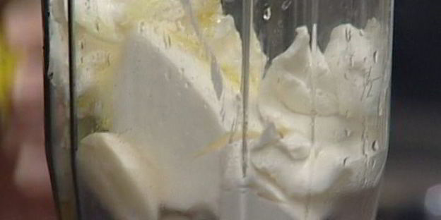 сэндвич из яблока с сельдью по-кончаловски