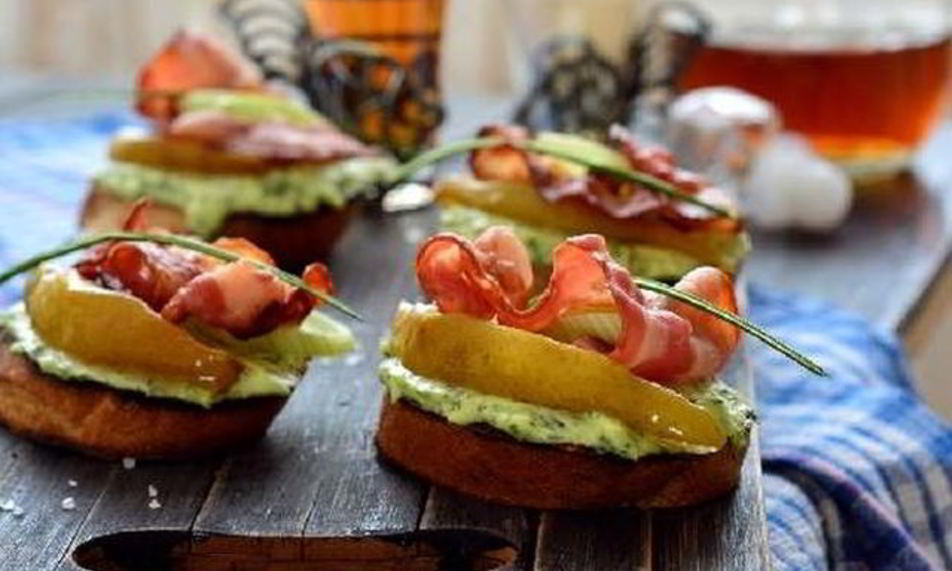 Рецепт сэндвича с беконом и грушами