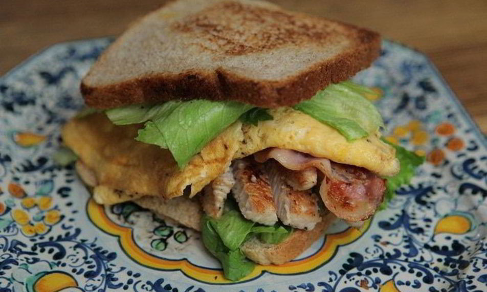 Рецепт сэндвича с индейкой и беконом