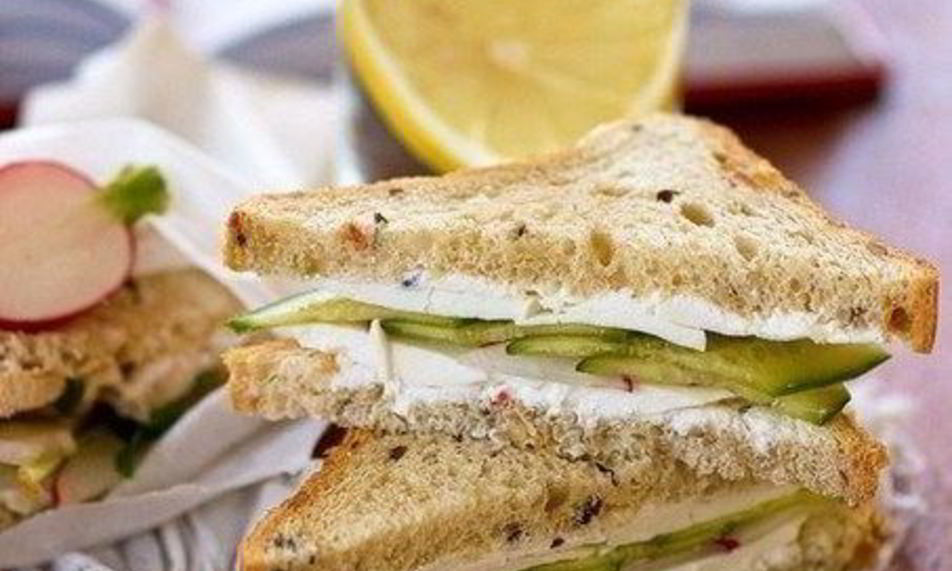 Рецепт сэндвича с курицей и редисом