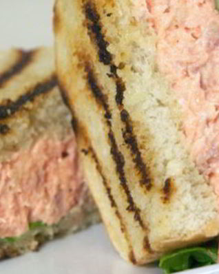 Сэндвич с лососем