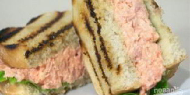 сэндвич с лососем