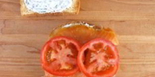 сэндвич с семгой