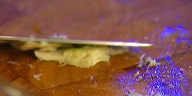 сэндвич с ветчиной, соленьями и сыром