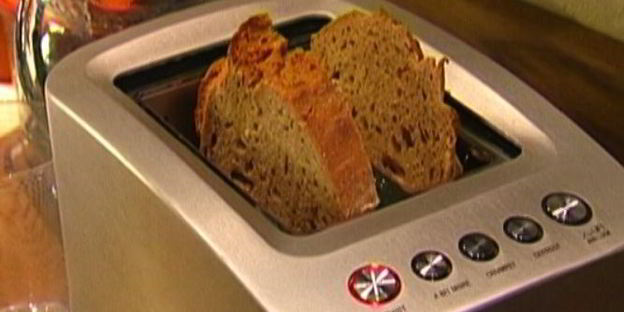 сэндвич с ветчиной, соленьями и сыром