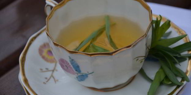 сэндвич с яйцом-пашот и салатом