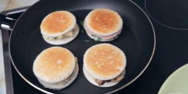 эмоджи сэндвичи