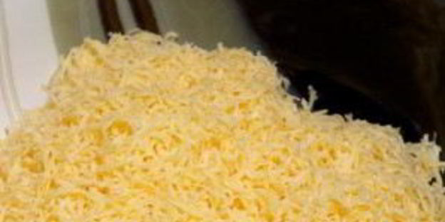 сырные шарики в кокосовой стружке