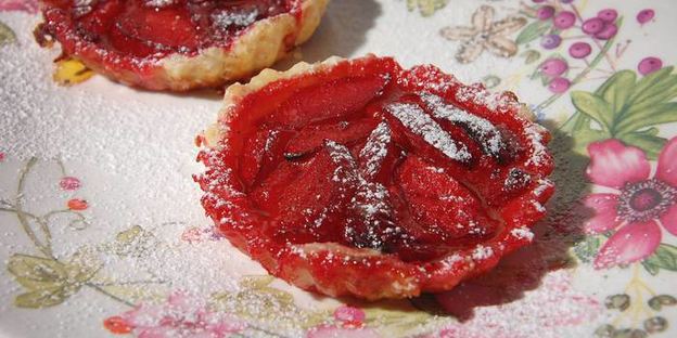 ароматные тарталетки со сливами