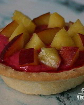 Холодные пирожные из вишни в тарталетках