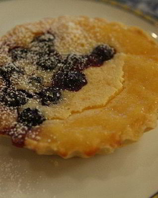 Лимонные тарталетки с голубикой