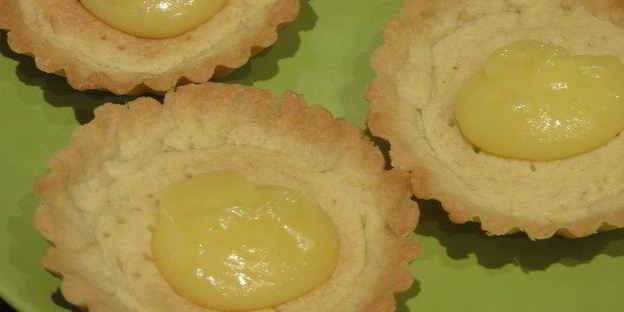 миндальные тарталетки с кремом из авокадо