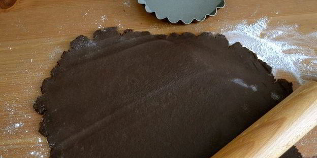 шоколадные тарталетки с клубникой