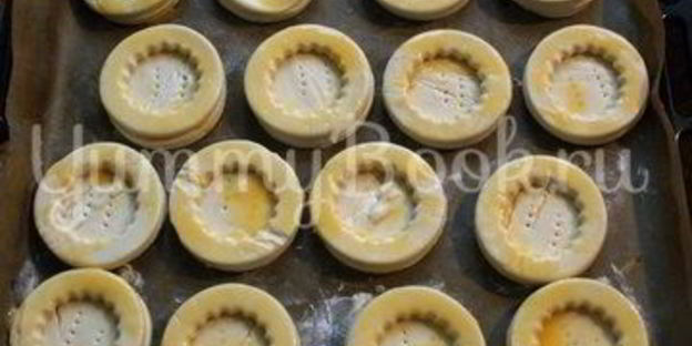 тарталетки из слоеного теста с начинкой