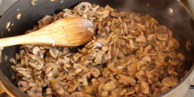 тарталетки-перевертыши с шампиньонами