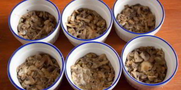 тарталетки-перевертыши с шампиньонами