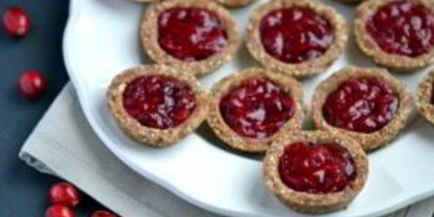 тарталетки с брусникой