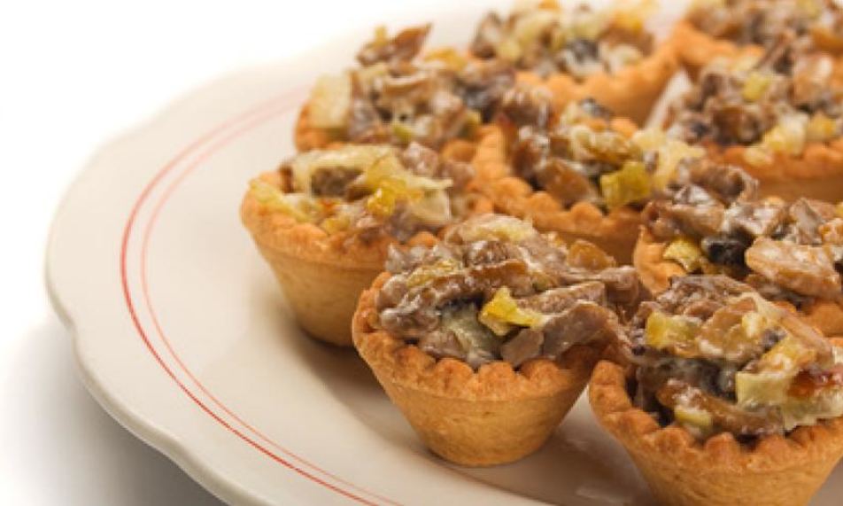 Рецепт тарталеток с грибами, сыром и овощами