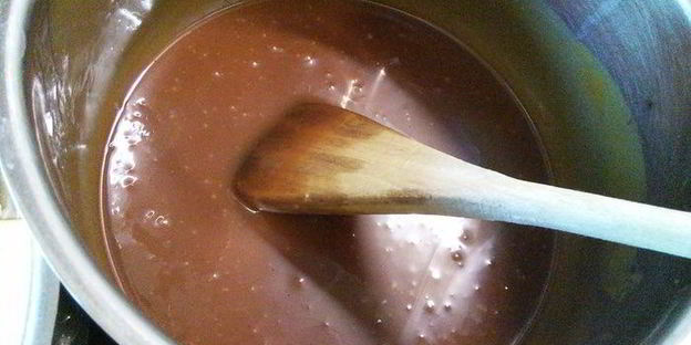 тарталетки с карамельным соусом и макадамией