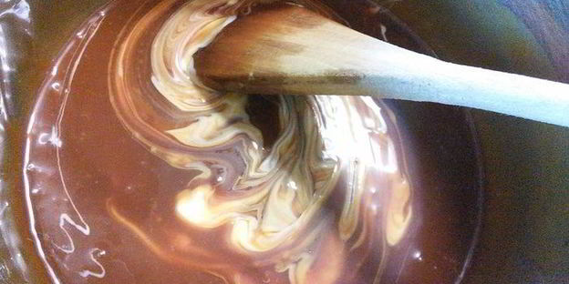 тарталетки с карамельным соусом и макадамией