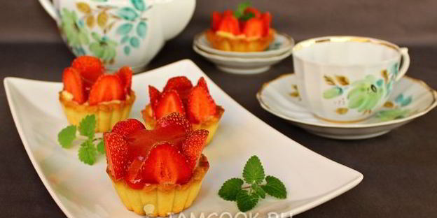 тарталетки с клубникой