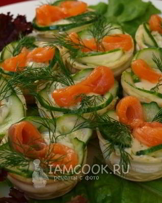 Тарталетки с красной рыбой