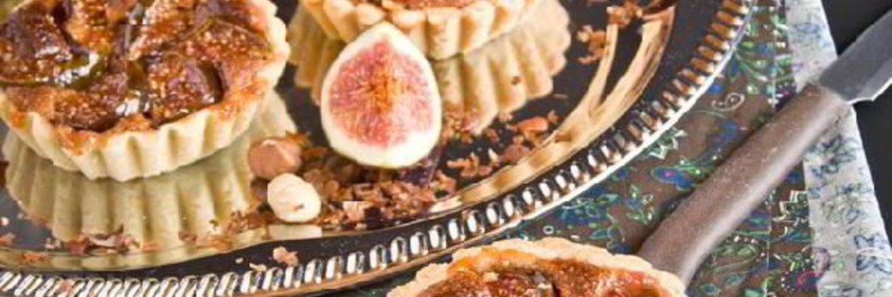 Тарталетки с кремом франжипани и инжиром