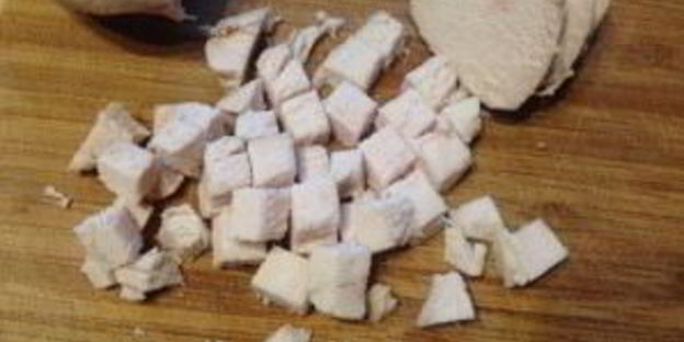 тарталетки с начинкой из курицы с ананасом