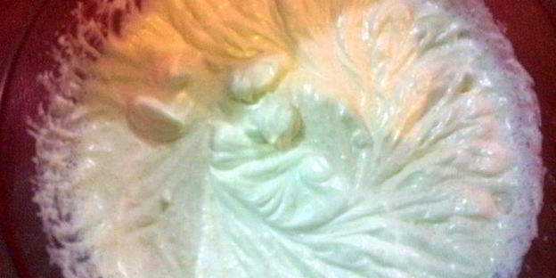 тарталетки с нежнейшим манговым кремом и взбитыми сливками